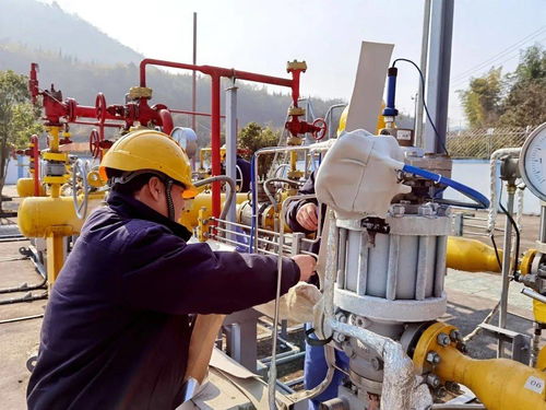 杭州 氣 夠用么 這里有答案 3 的杭城小區(qū)出現(xiàn)了一群37 的 移動取暖機(jī)